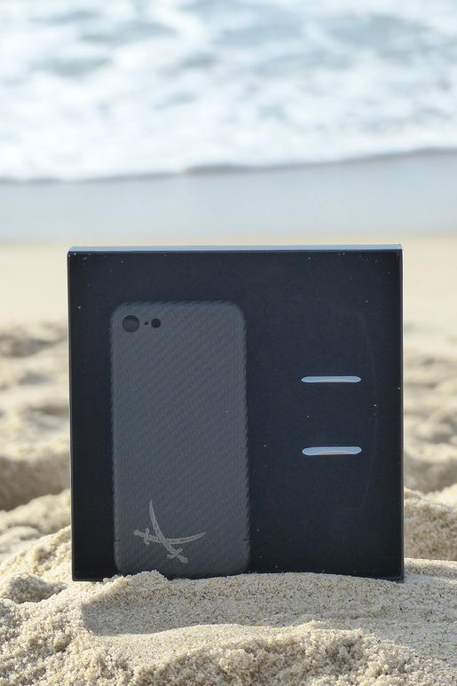 iPhone 7 Carbon Cover mit Logo im edlen Geschenk-Etui 