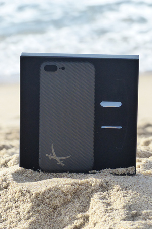 iPhone 7 Plus Carbon Cover mit Logo im edlen Geschenk-Etui 