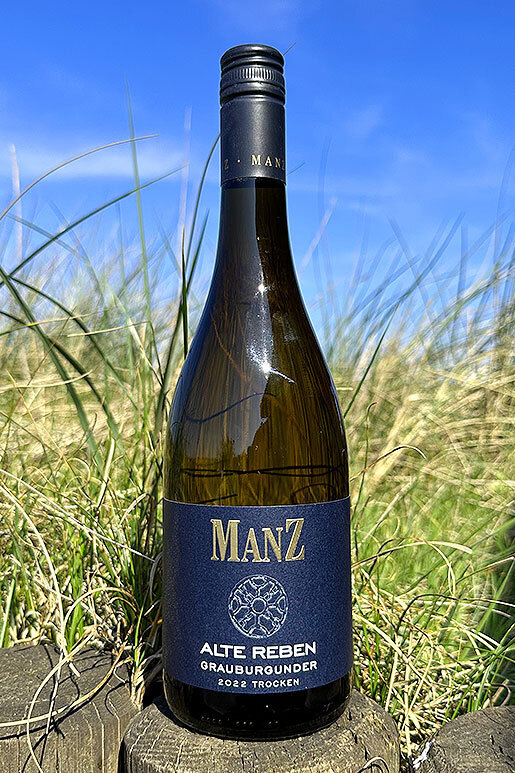 2022 Manz Grauburgunder trocken "Alte Reben" 0,75l 2022 Manz Grauburgunder trocken "Alte Reben" 0,75l