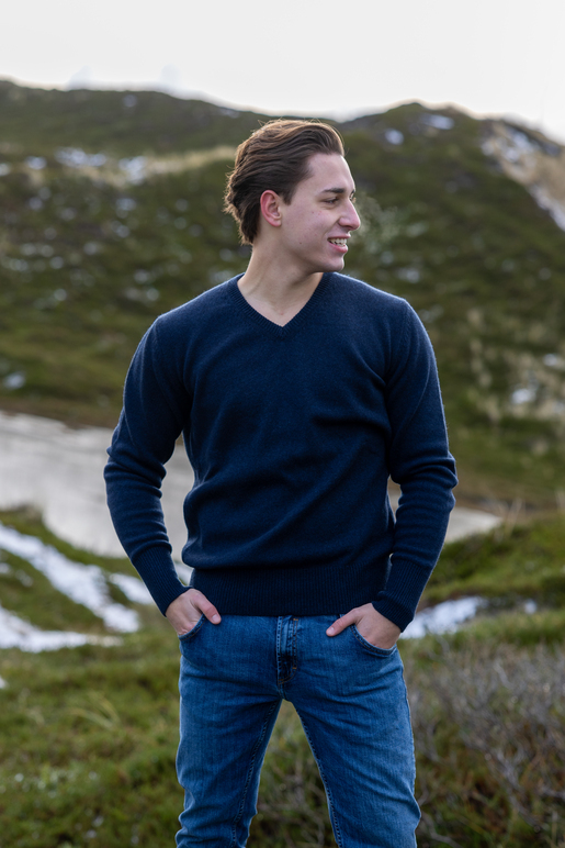 Kaschmir V-Neckpulli Modell Gregor, midnight, S Kaschmir V-Neckpulli Modell Gregor, midnight, S