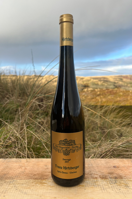 2017 Hirtzberger Singerriedel Riesling Smaragd 0,75l 2017 Hirtzberger Singerriedel Riesling Smaragd 0,75l